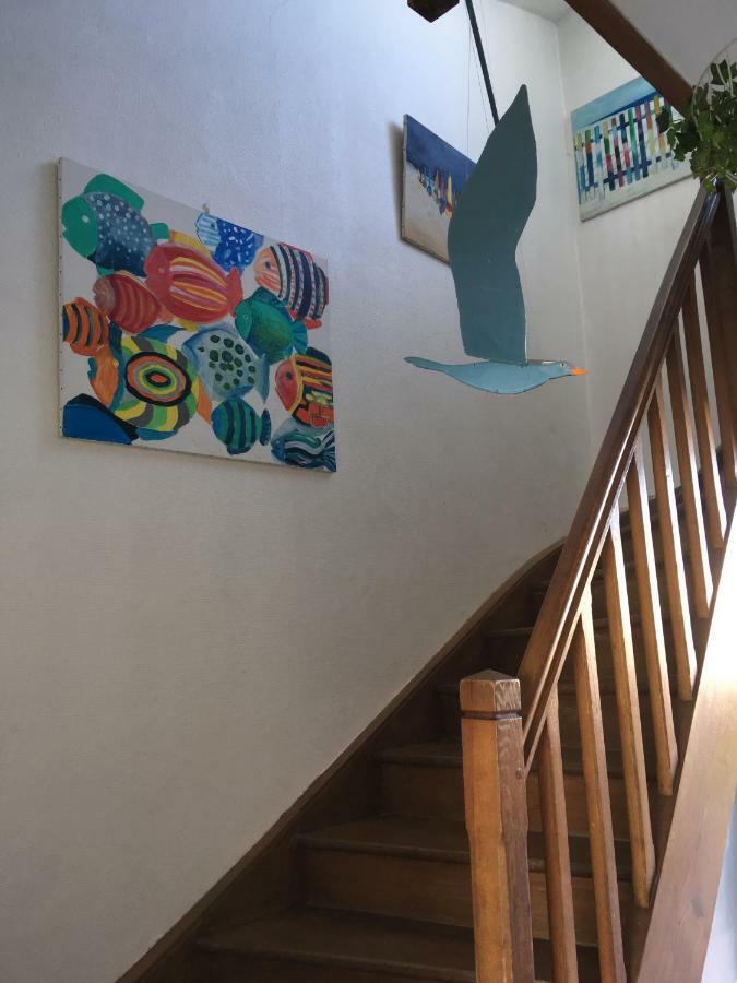 Villa Face A La , L Artiste